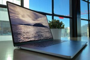 apple macbook pro 16in